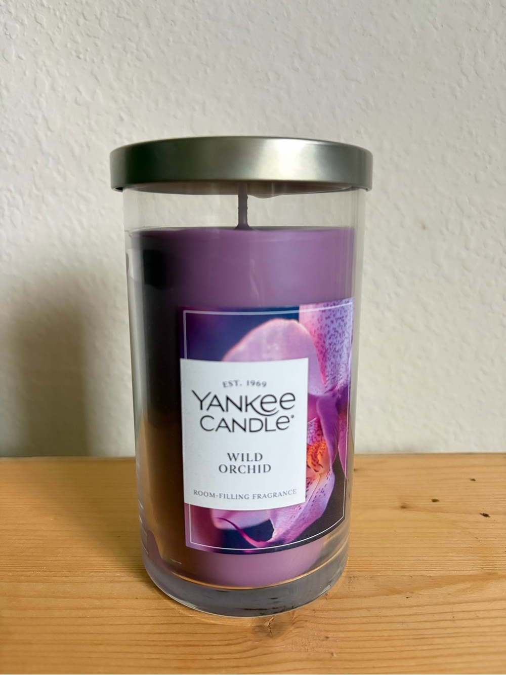 NWT Yankee Candle Wild Orchid Purple Jar Candle with Silver Lid Medium
